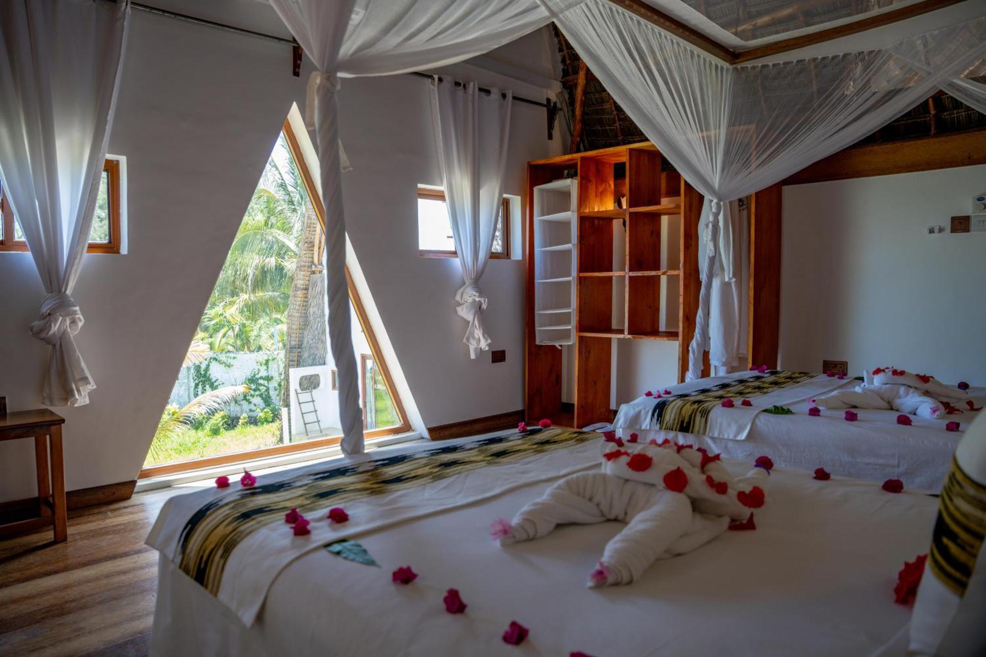 La Perla Beach Resort, Zanzibar - Your Beachfront Private Haven Пвани Мчангани Екстериор снимка