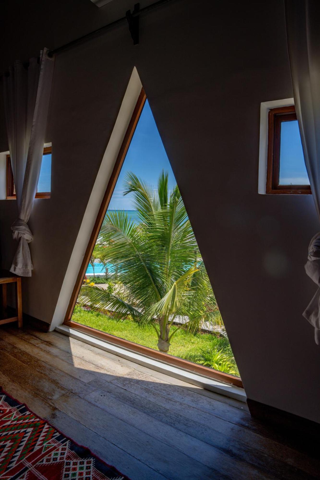 La Perla Beach Resort, Zanzibar - Your Beachfront Private Haven Пвани Мчангани Екстериор снимка