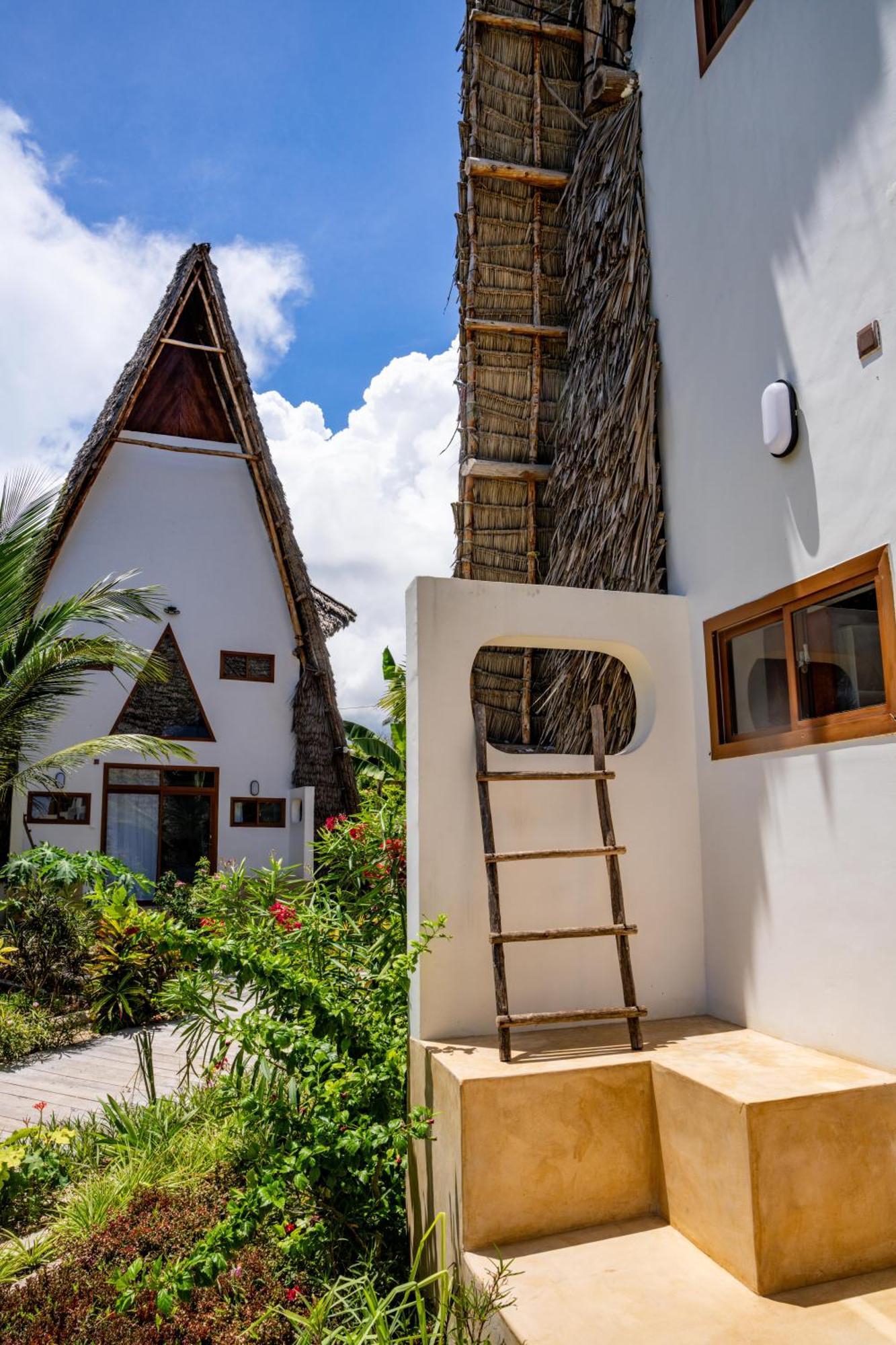 La Perla Beach Resort, Zanzibar - Your Beachfront Private Haven Пвани Мчангани Екстериор снимка